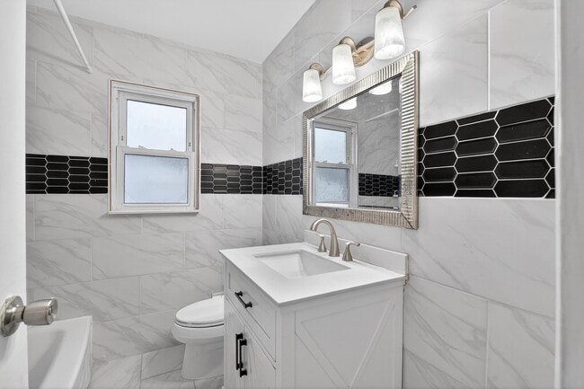 Building Photo - 16 Crossgate Rd