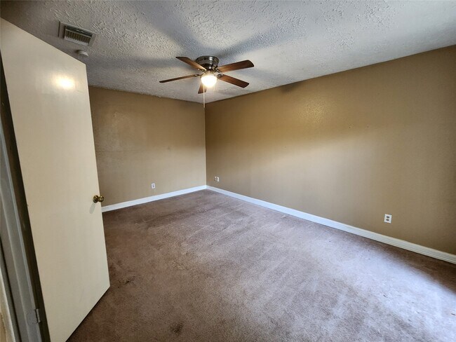 Building Photo - 1314 Mossridge Dr