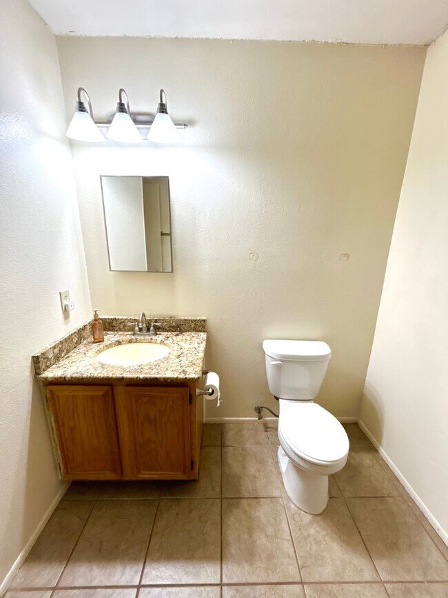 Building Photo - **MOVE IN SPECIAL** *COMING SOON* Energy-Efficient 4BR Home w/ Solar Panels, Loft & Backyard Oasis!