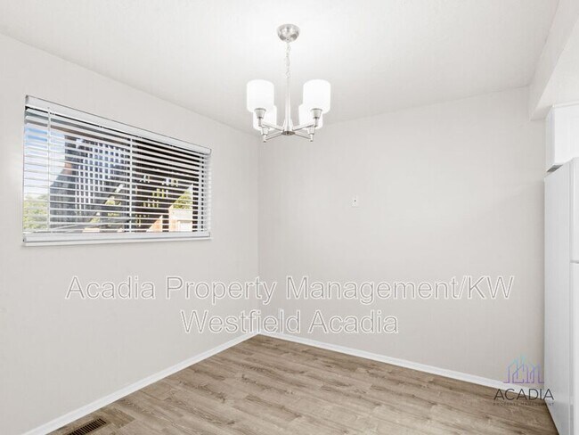 Building Photo - 2360 N 250 W