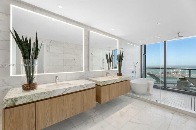 Building Photo - 500 Alton Rd