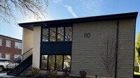 Building Photo - 110 N Willow Rd