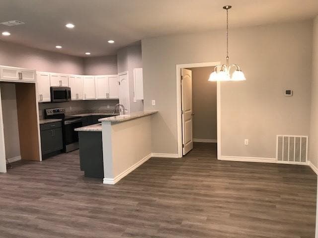 Building Photo - 6045 Jennings Dr