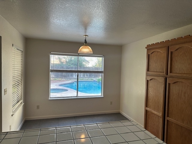 Building Photo - Riverband 4 Bedroom 2.5 Bath Home with Poo...