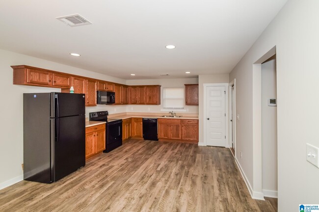 Building Photo - 75 Deer Creek Dr