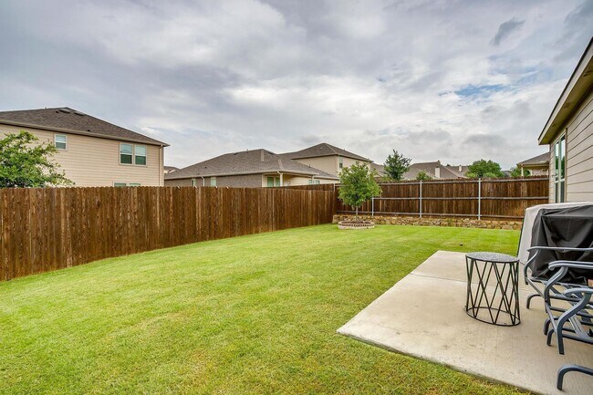 Building Photo - Beautiful Home in Highly Desired Sunset Pointe- 3 Bed, 2 Bath in SW Fort Worth- Crowley ISD- 76123
