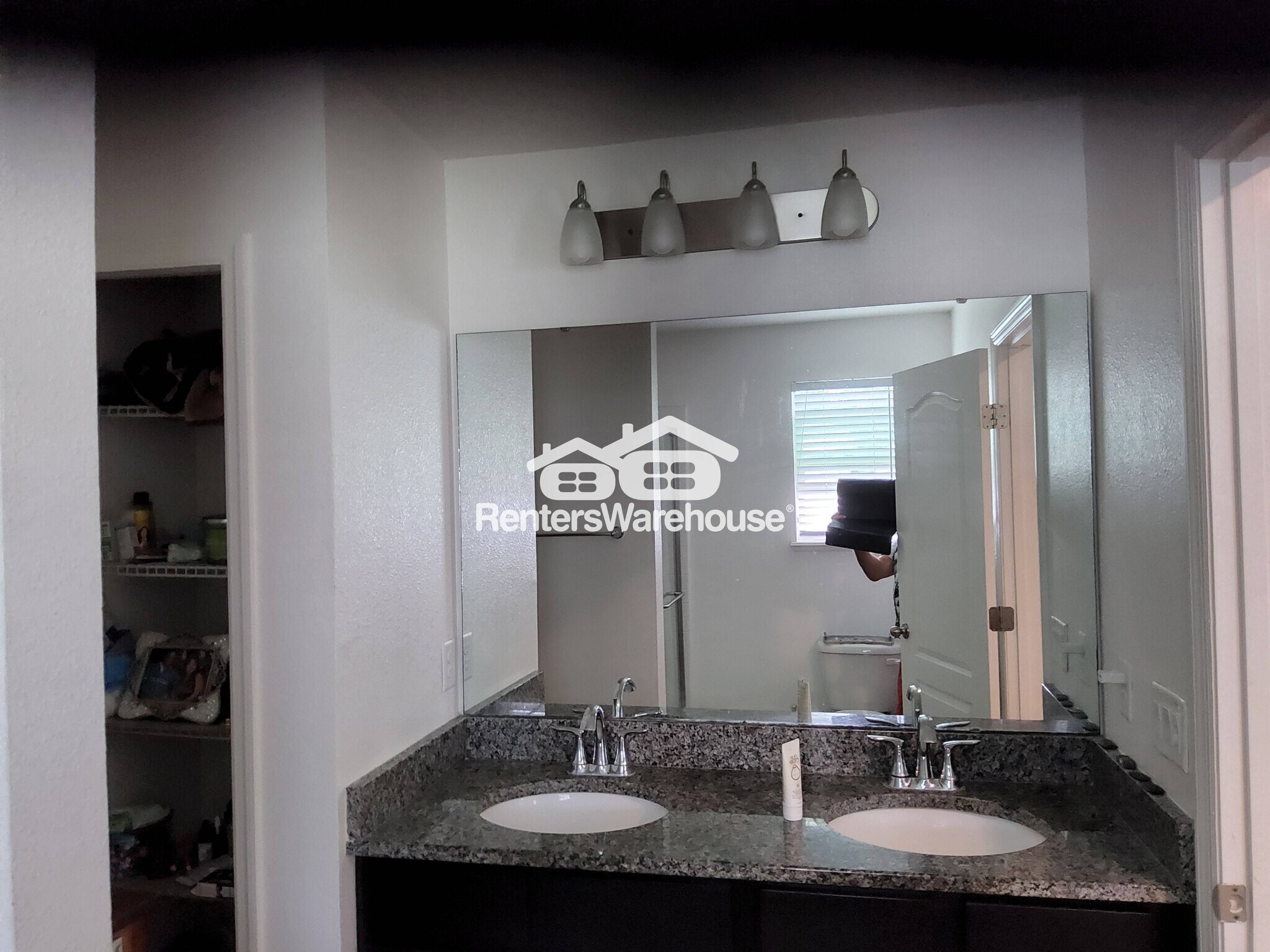 Building Photo - 10569 Madrone Cove Ct