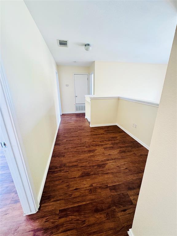 Building Photo - 303 Wegstrom St