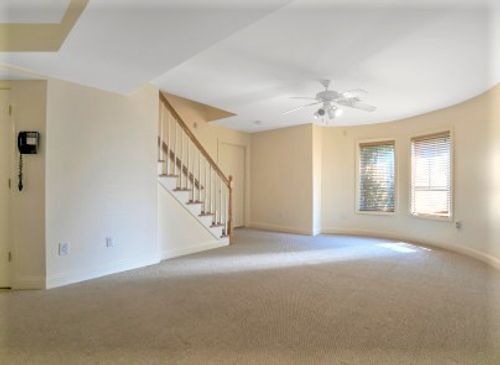 Building Photo - 143 Hudson Cove