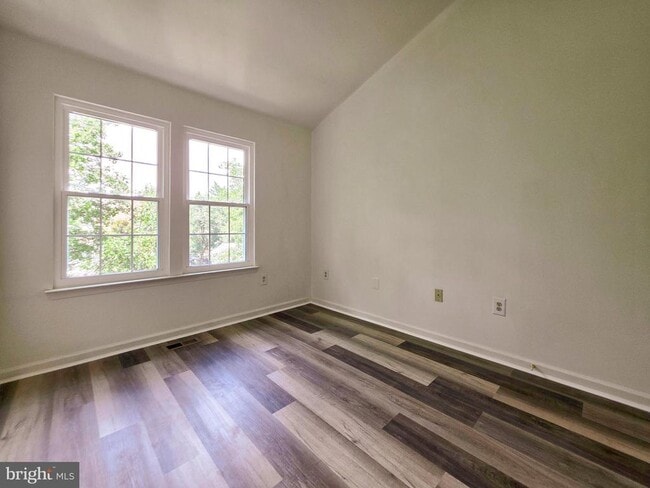 Building Photo - 3809 Elbert Ave