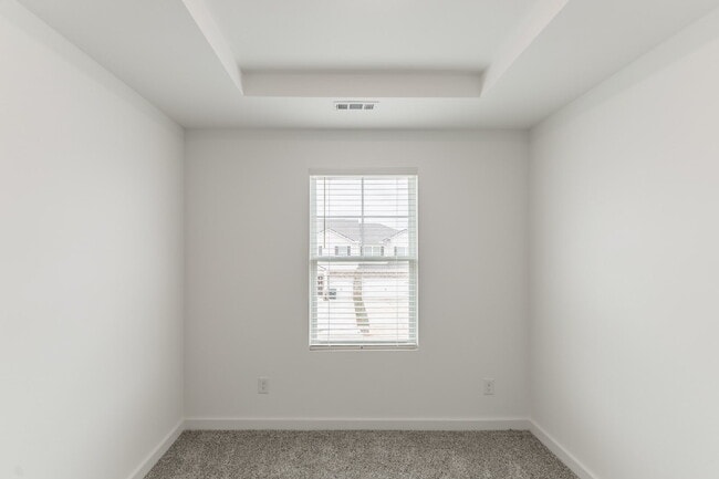 Building Photo - 7574 Discovery Pt Dr NW