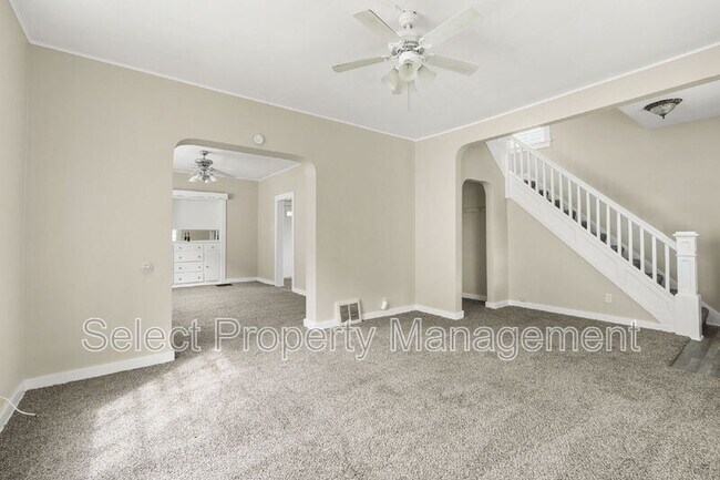 Building Photo - 3712 S Anthony Blvd