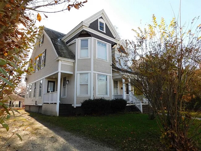 Building Photo - 46 Kingsley Ave