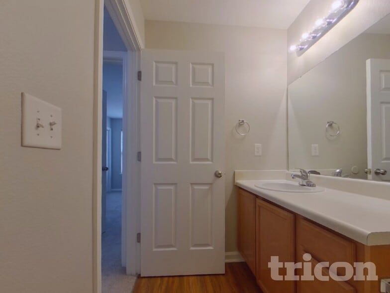 Building Photo - 484 Westmoreland Rd