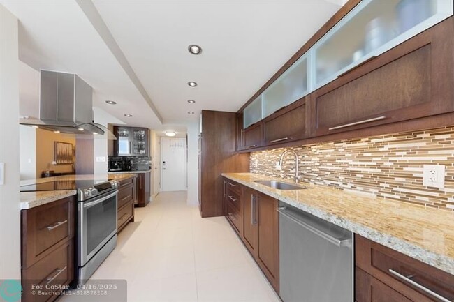 Building Photo - 4280 Galt Ocean Dr