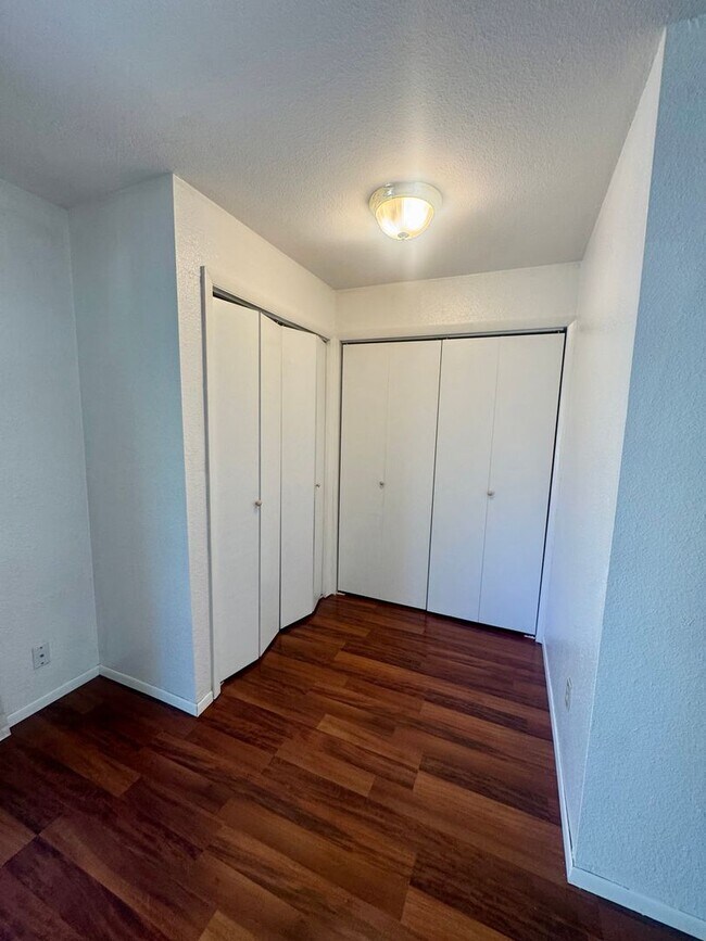 Building Photo - Manitou - CP