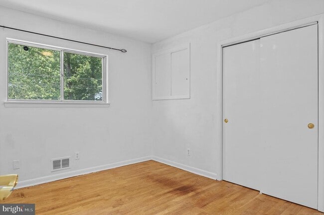 Building Photo - 6311 Barrs Ln