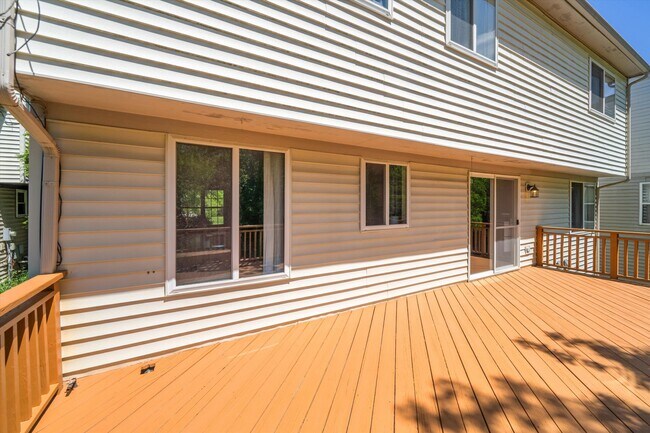 Building Photo - 1696 Reserve Ct