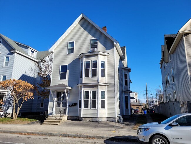 Building Photo - 145 Pine St