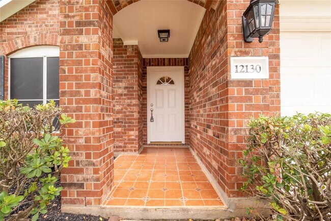 Building Photo - 12130 Piney Bend Dr