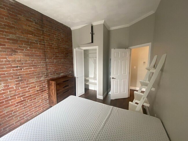 Building Photo - 549 Columbus Ave