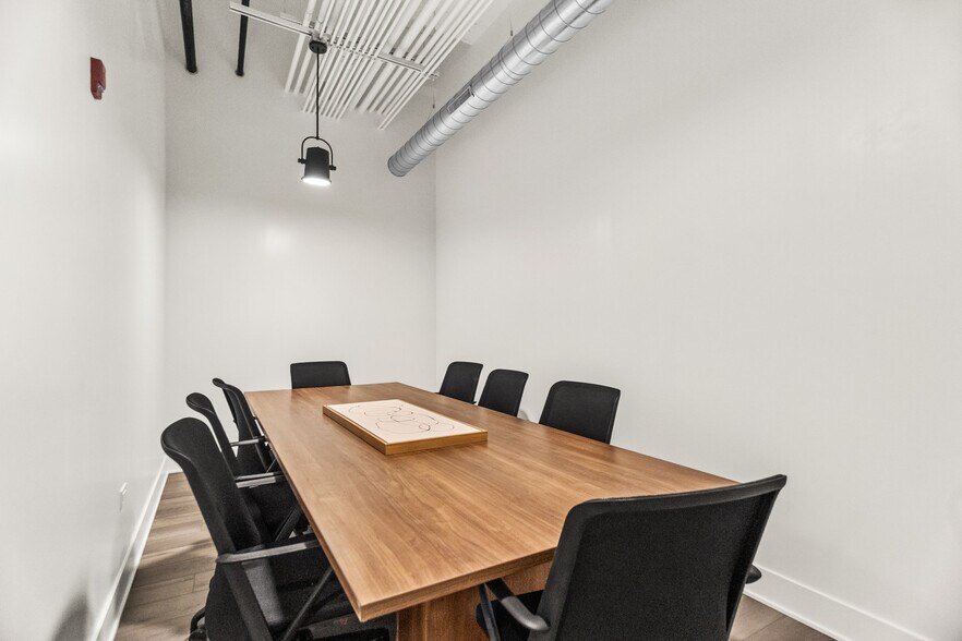 Building Photo - 1453 Maple Ave