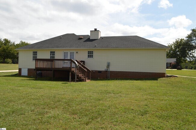 Building Photo - 201 Durham Dr