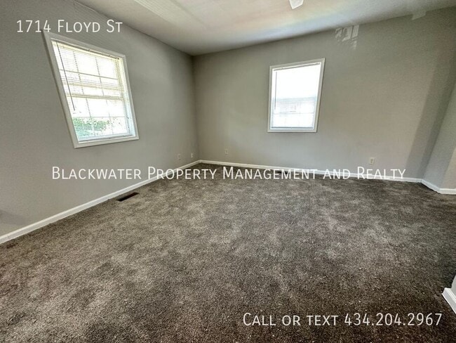 Building Photo - 1714 Floyd St