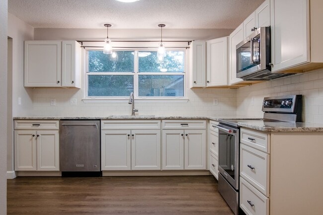 Building Photo - 3/2 located in Ft. Walton Beach