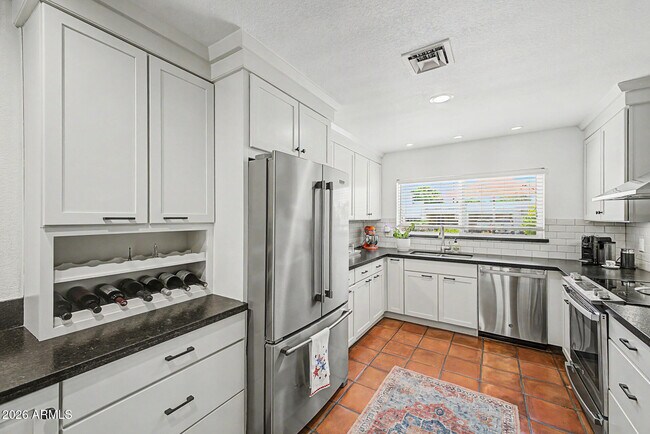 Building Photo - 4718 N 77th Pl