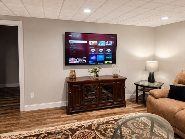 Building Photo - 10 Bridlewood Ct