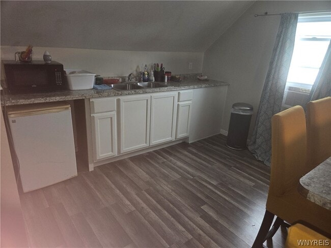 Building Photo - 1001 17th St