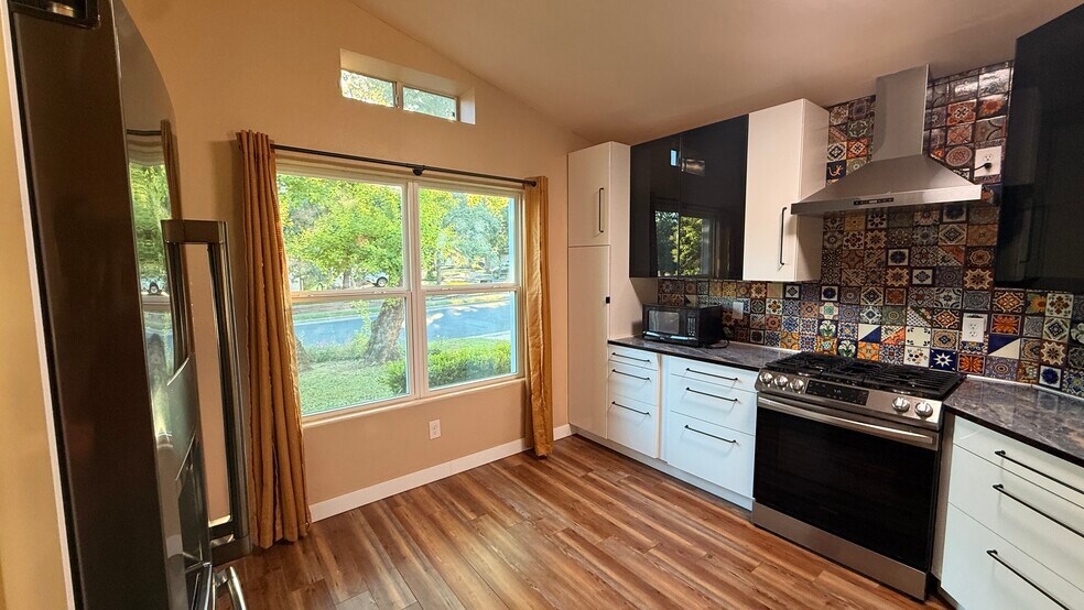 Building Photo - 10513 Archdale Dr