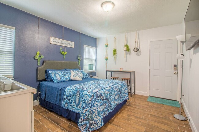 Building Photo - 2014 Newman St