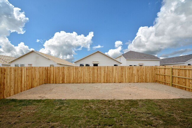 Building Photo - 768 Grey Dove Trl