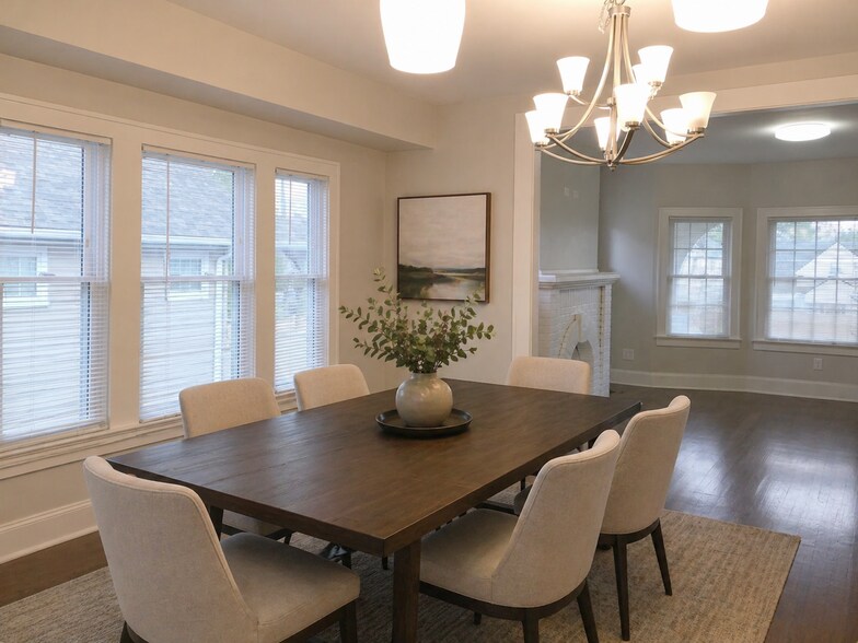 Dining Room - 2518 E 124th St