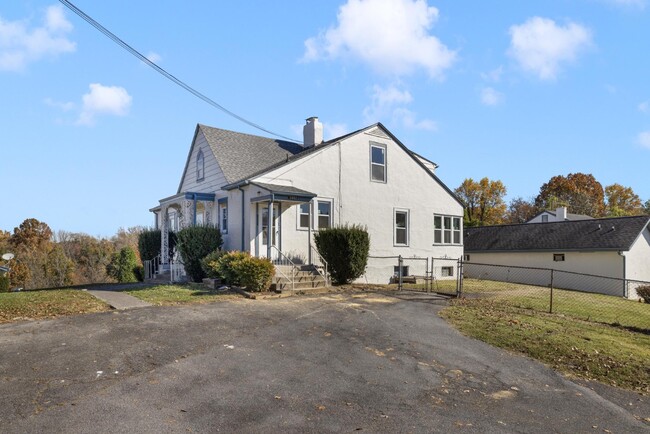 Building Photo - 3800 Memorial Blvd