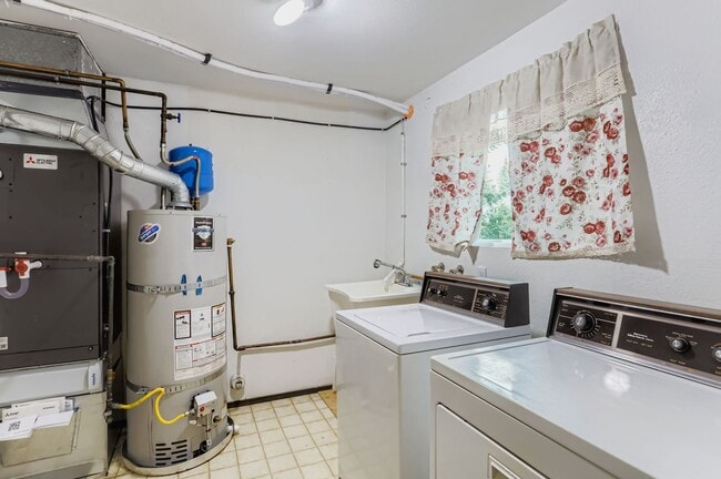 Building Photo - Beautiful Redmond Home Near Microsoft and ...