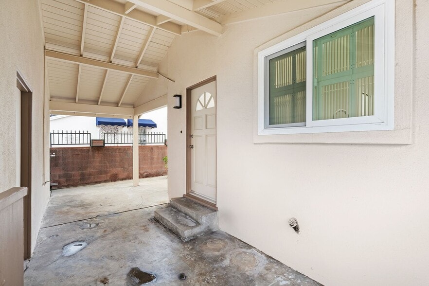 Building Photo - 6204 S Corning Ave