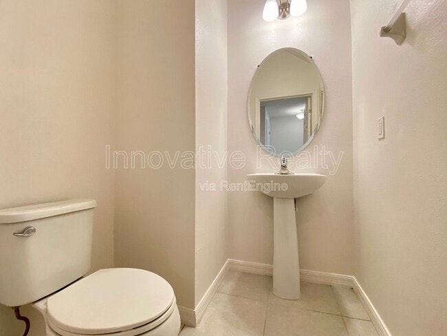 Building Photo - 6898 Tussilago Way