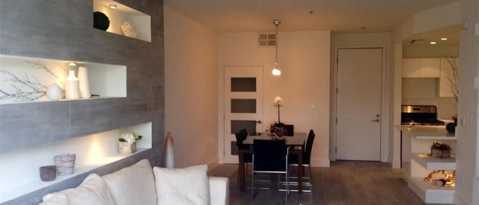 Building Photo - 8811 Burton Way