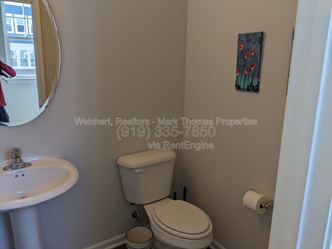 Building Photo - 1035 Manorhaven Dr