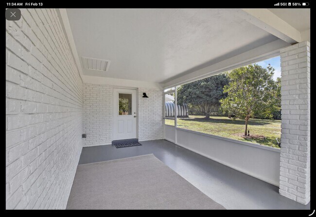 Building Photo - 5844 Western Way