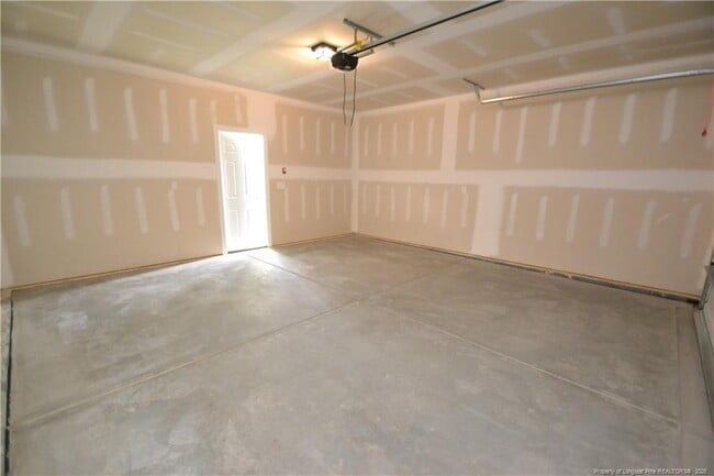 Building Photo - 817 Portland Rose Dr