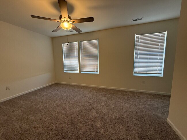 Building Photo - 112 Vulcan St