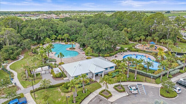 Building Photo - Beautiful Annual 4 Bedroom 2 Bath Single F...