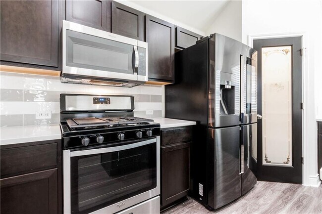 Building Photo - 2104 Pindos Pony Way