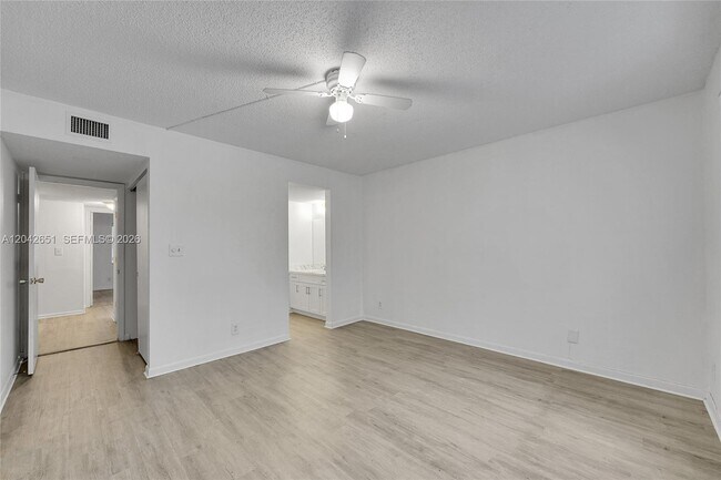 Building Photo - 1200 NW 87th Ave