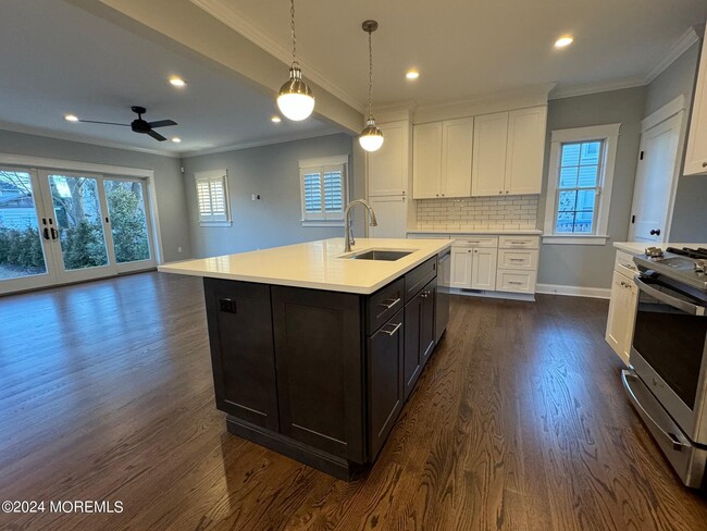 Building Photo - 67 W Sunset Ave