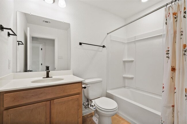 Building Photo - 304 Regatta Trl